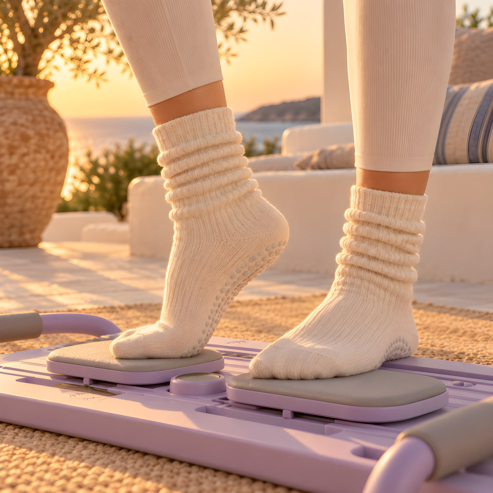 The Scrunch Grip Socks – Home Studio Pilates